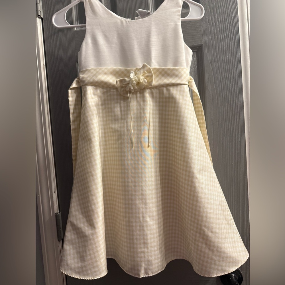 Girls Perfectly Dressed sleeveless lined white &light beige checked dress Size 7